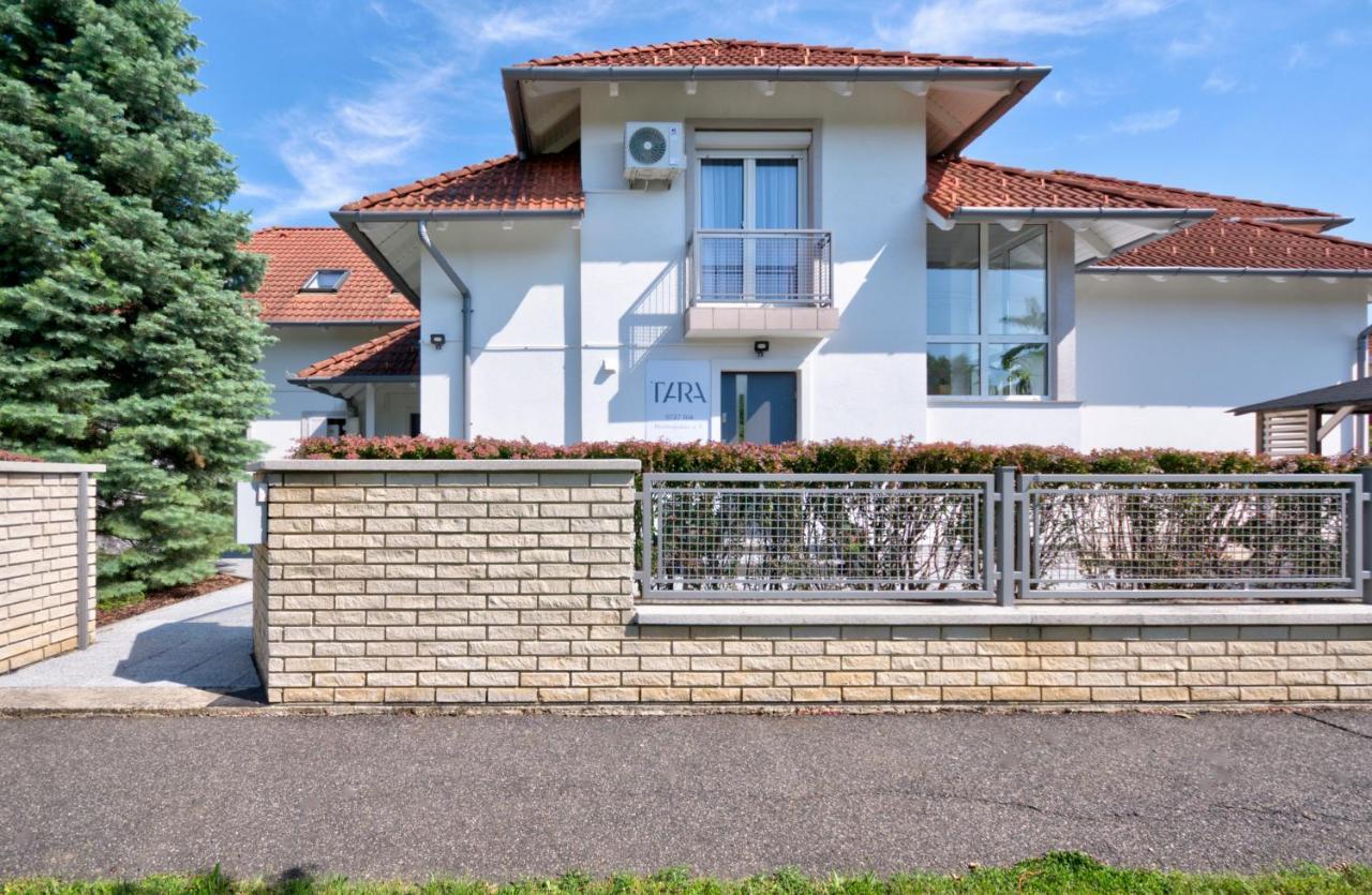 Villa Tara Buek Екстериор снимка